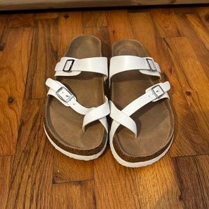 White sandals, in very good condition